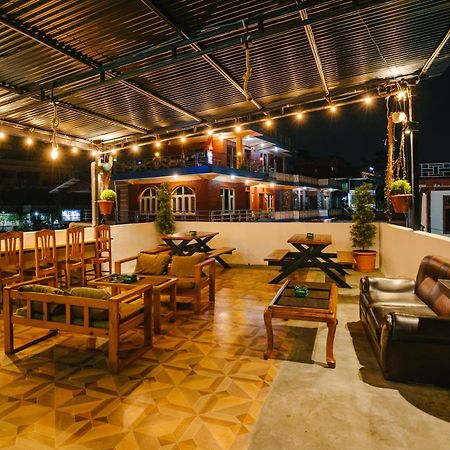 Dharma Backpackers Hostel Pokhara Exterior photo