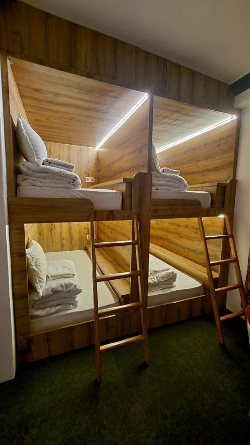 Dharma Backpackers Hostel Pokhara Exterior photo